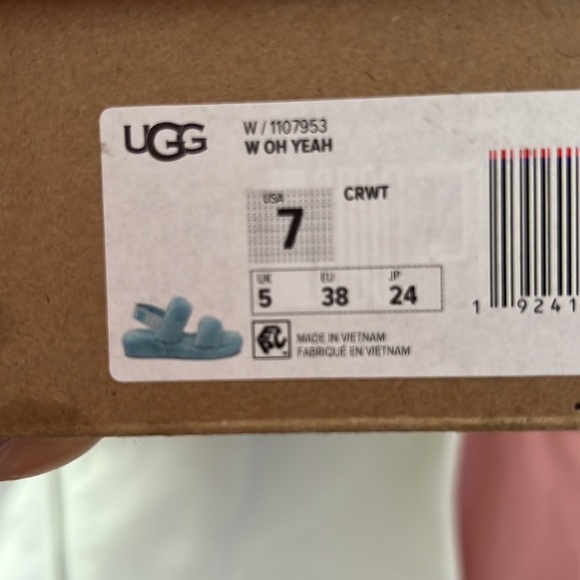 Ugg Slides - Picture 7 of 7